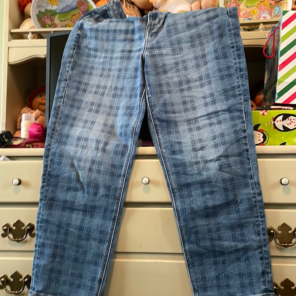 American Eagle mom jeans